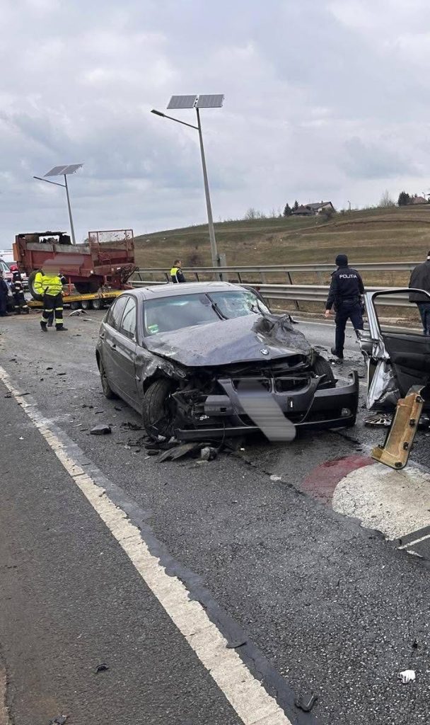 Accident grav pe centura Sucevei, patru persoane rănite