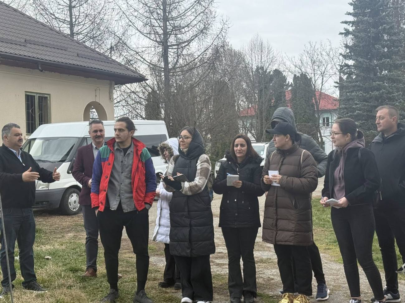 Studenții de la Universitatea Valahia îmbină teoria cu practica la Voinești