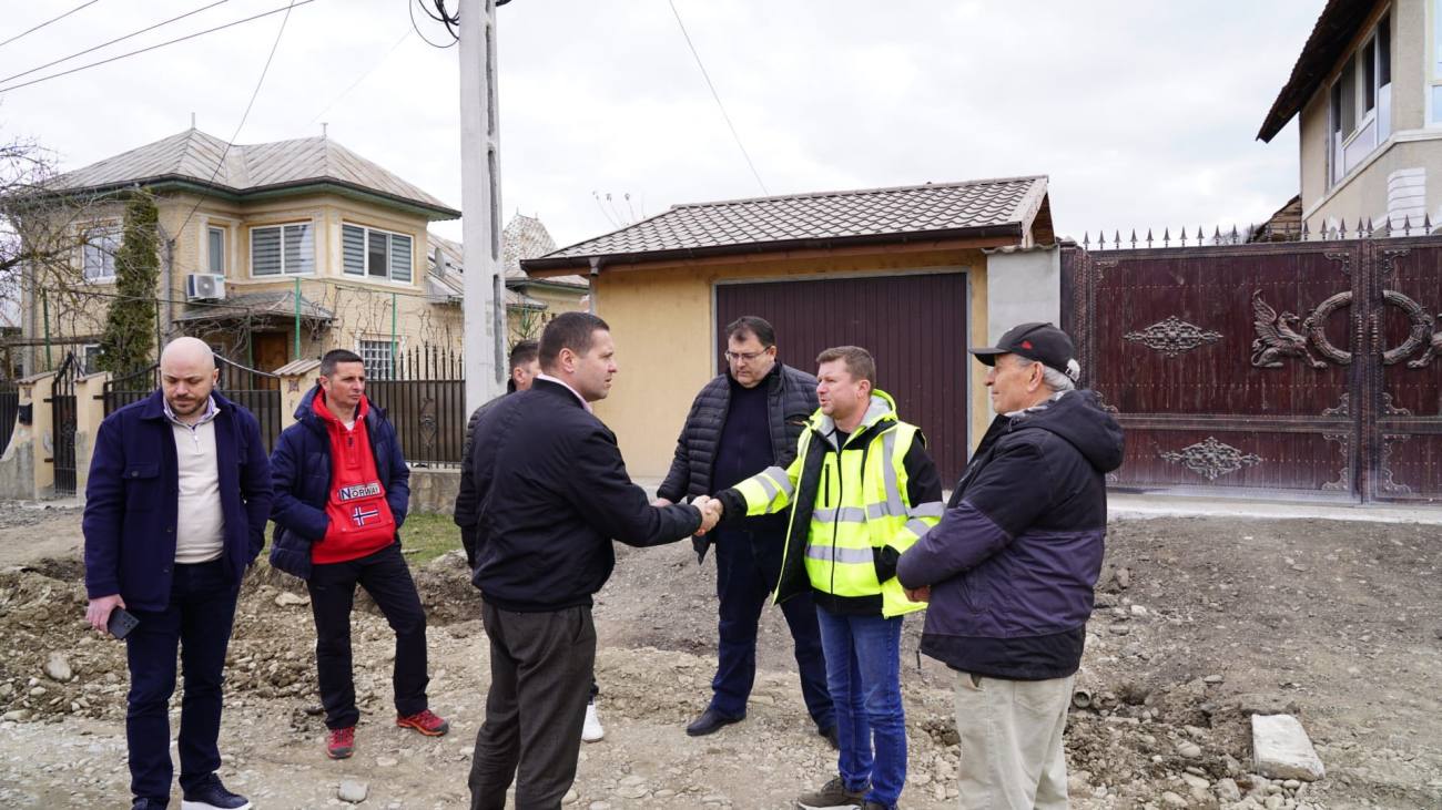 Corneliu Ștefan verifică stadiul lucrărilor la modernizarea drumurilor din Dâmbovița