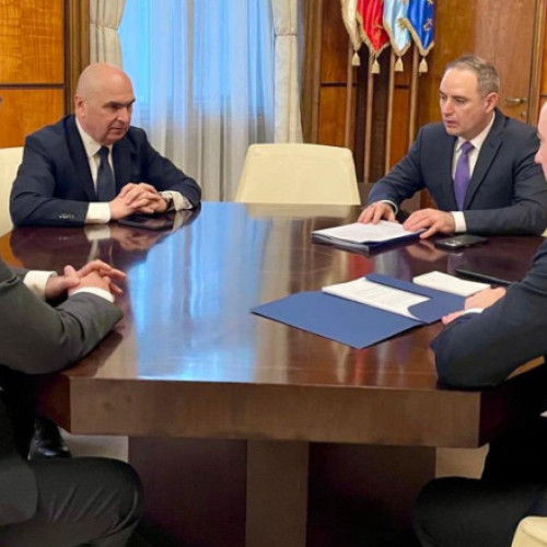 Ilie Bolojan discută soluții pentru scumpirea carburanților în România