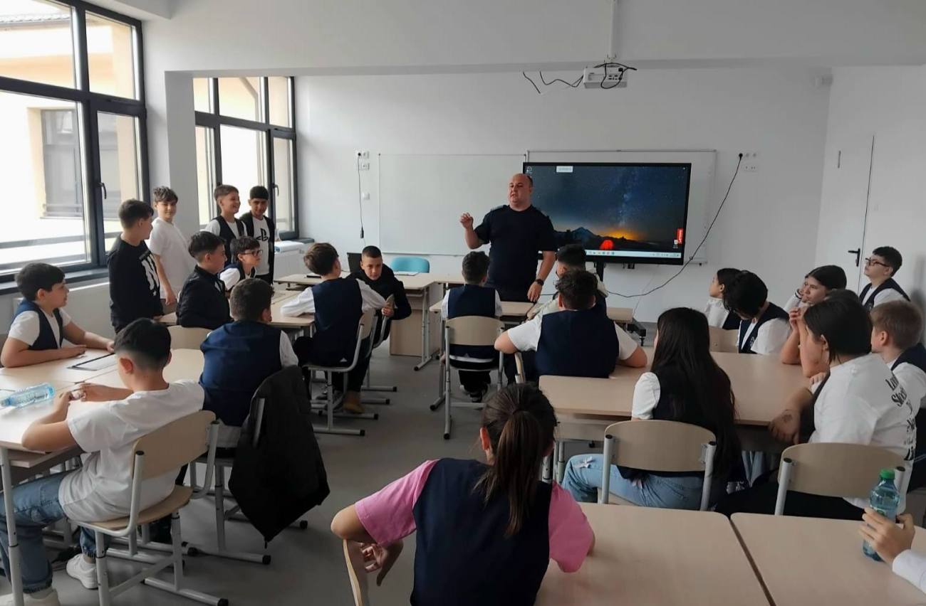 Activitate informativ-preventivă la Școala Gimnazială „Tudor Vladimirescu” din Târgoviște