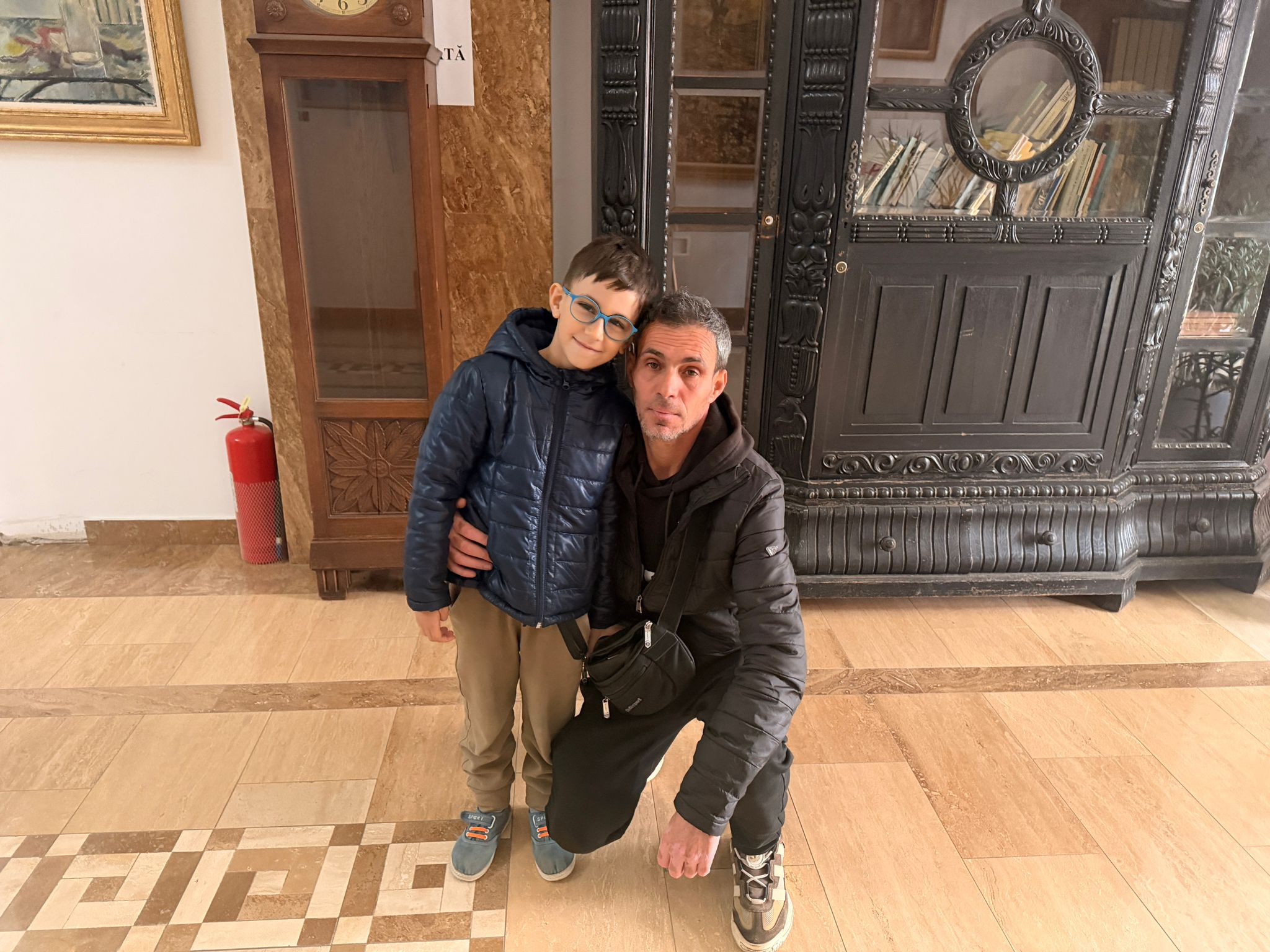 Un tată din Galați își caută ajutor după ce a rămas fără casă