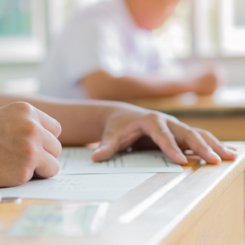 Elevii de clasa a XII-a au la dispoziție modele oficiale pentru examenul de logică