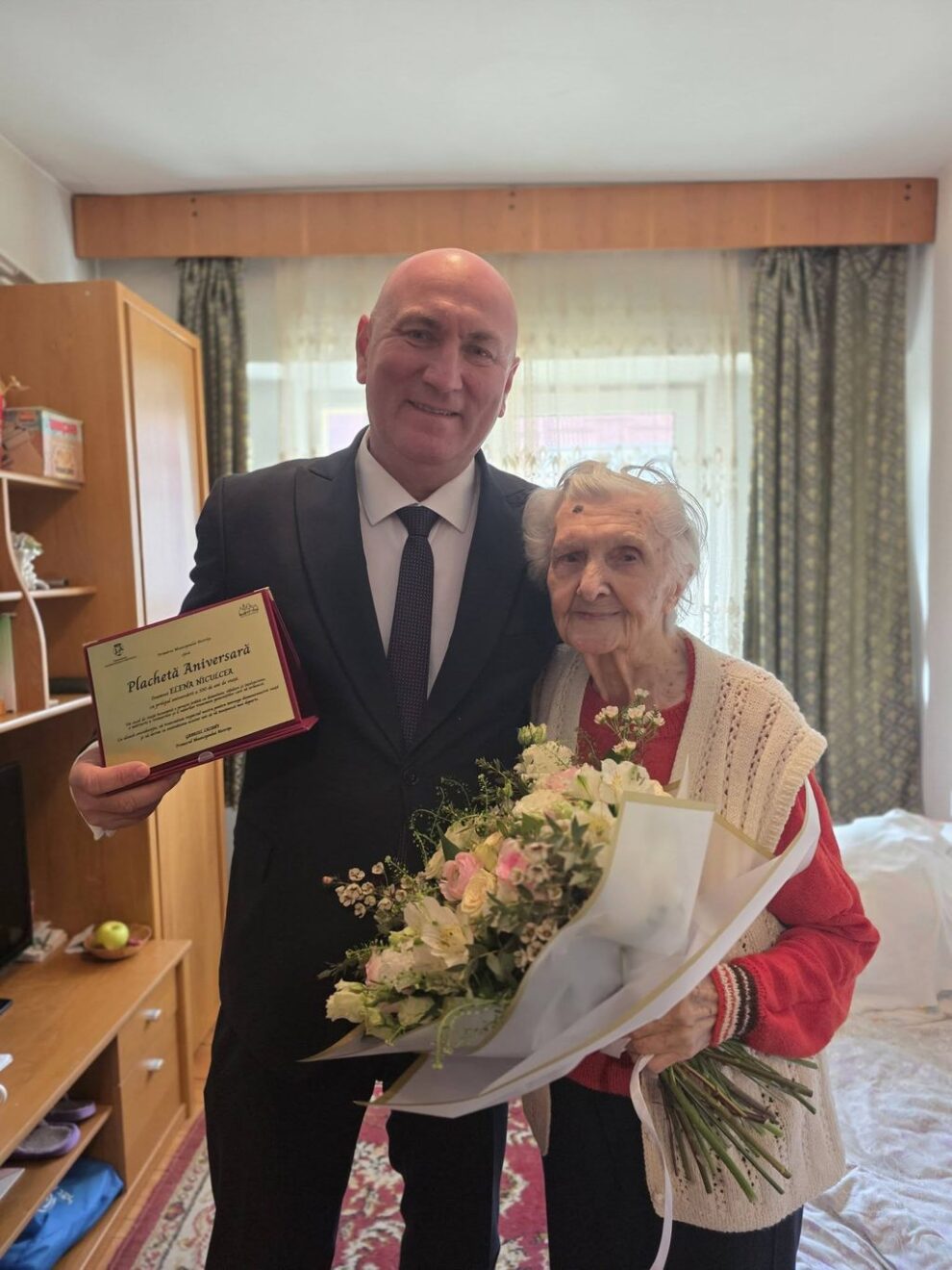 Primăria Bistrița celebrează 100 de ani ai Elenei Niculcea