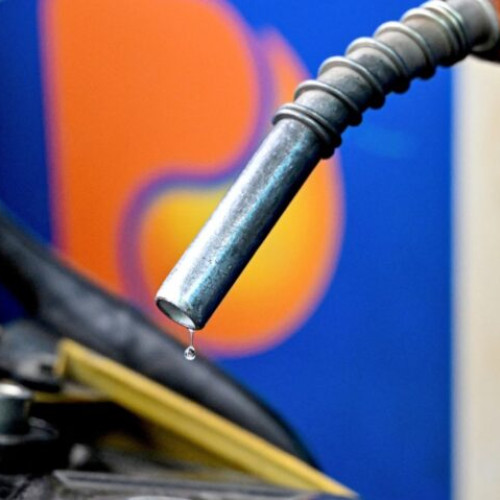 Prețurile carburanților continuă să crească în București