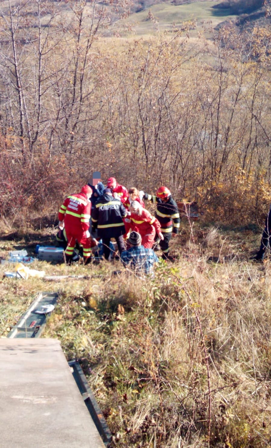 Tragedie în Poienari: Un bărbat a murit după ce utilajul s-a prăbușit