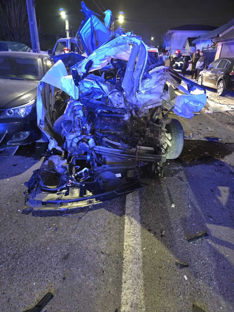 Accident pe strada Poporului din Ovidiu: un tânăr rănit grav