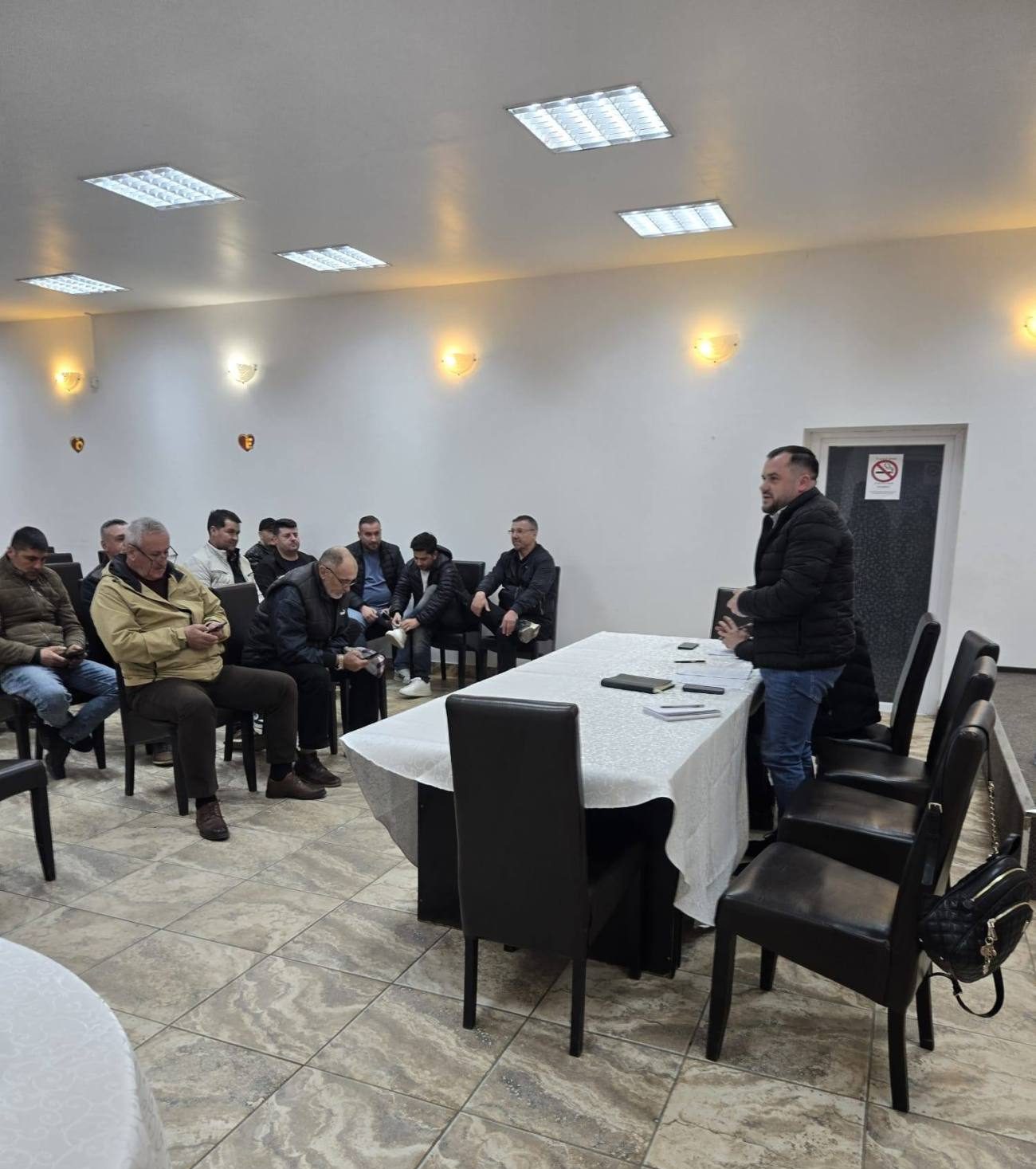 Întâlnire cu cetățenii la Primăria Vulcana Pandele pentru dezvoltare comunală