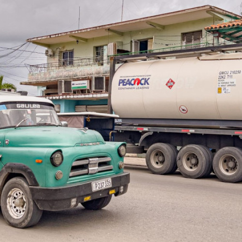 Guvernul cubanez respinge cererea SUA de import de motorină pentru generatoare