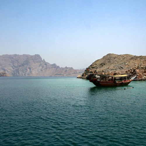 Iranul deschide Strâmtoarea Hormuz pentru navele japoneze