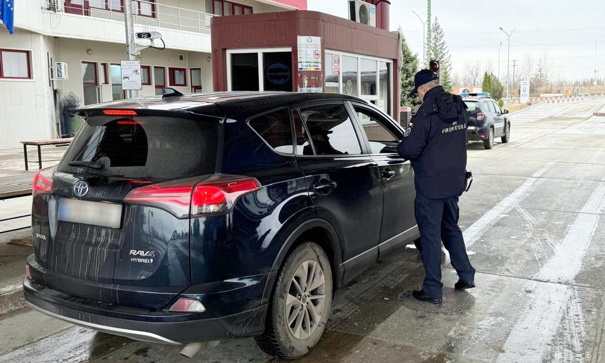 Autoturism furat din Austria prins la frontieră de polițiștii de frontieră