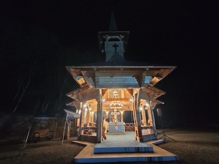 Invitație la slujba de Priveghere la Schitul „Buna Vestire” din Șomcuta Mare