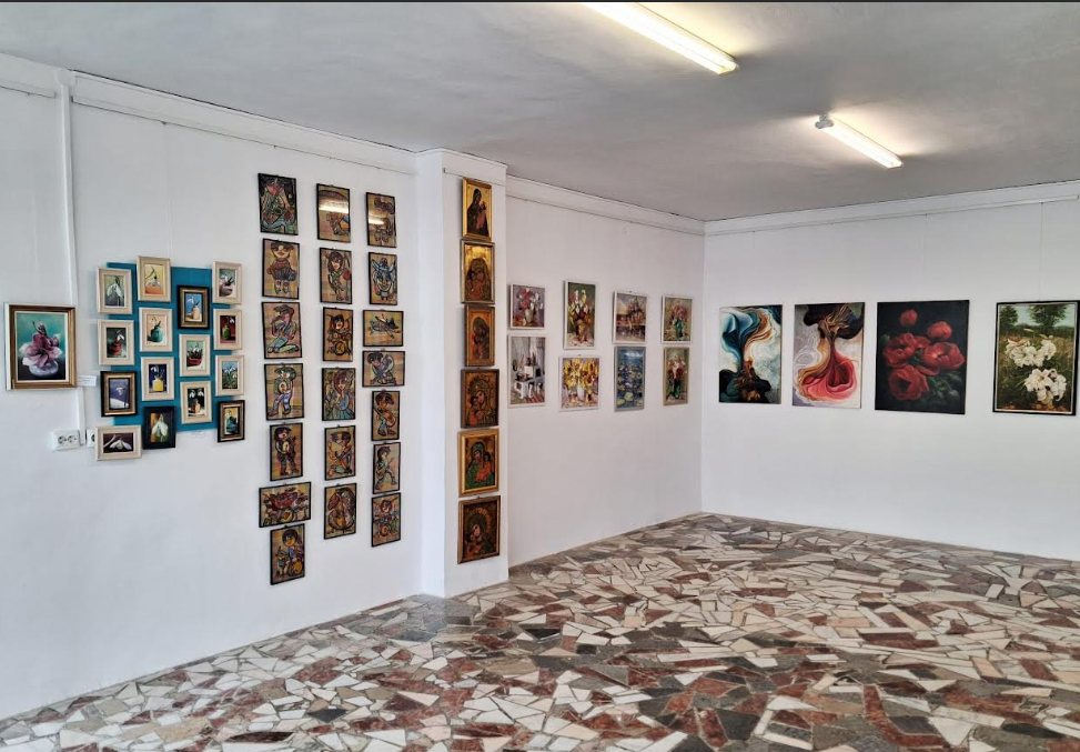 Expoziția „Primăvara Artelor” deschisă la Piatra-Neamț