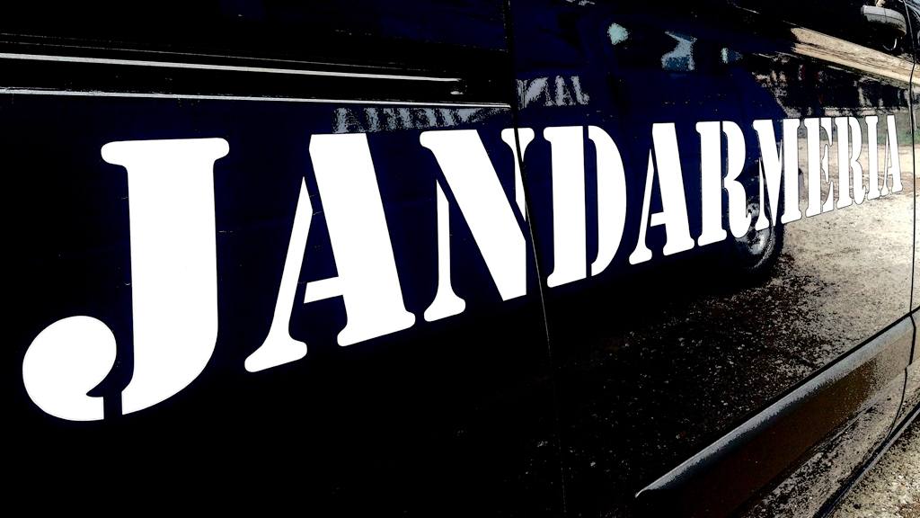 Nouă migranți egipteni, descoperiți de jandarmi pe A1