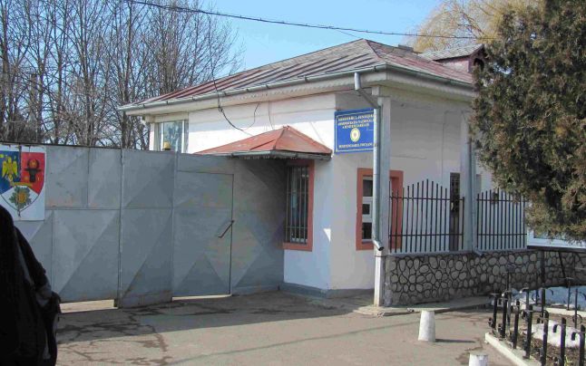 Un deținut s-a sinucis la Penitenciarul Focșani, ridicând semne de întrebare