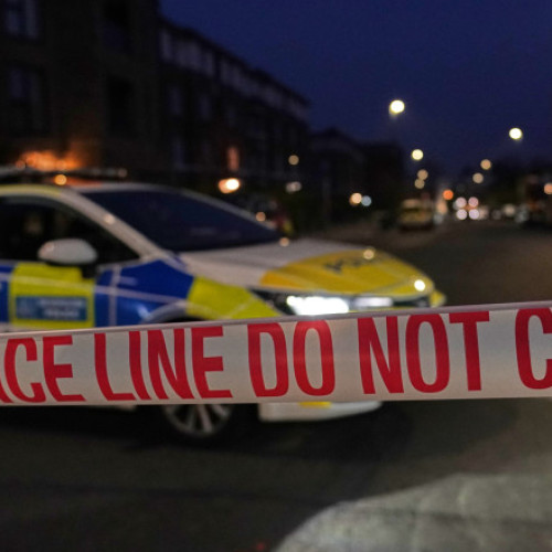 Patru ambulanțe incendiate în nordul Londrei, poliția investighează un atac antisemit