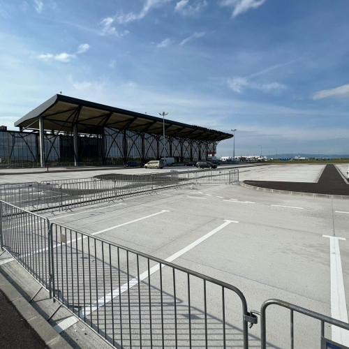 Creșterea tarifelor pentru parcarea Aeroportului Brașov-Ghimbav