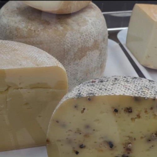 Iosif Șomu, antreprenor din Făgăraș, a deschis o fabrică de procesare a laptelui