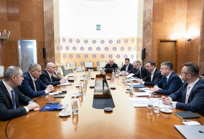 Guvernul adoptă măsuri de urgență împotriva crizei prețurilor la combustibili