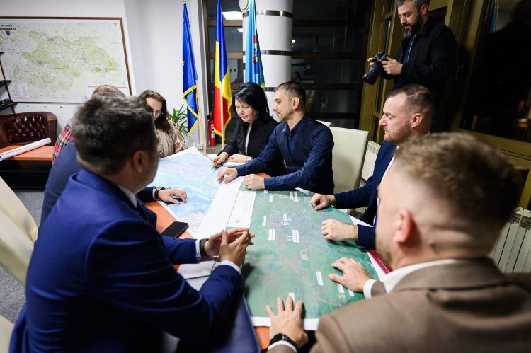 Maramureșul, între simboluri religioase și nevoile esențiale ale comunității