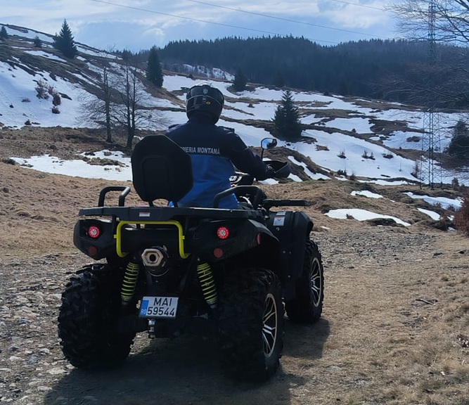 Jandarmii maramureșeni asigură ordine publică în stațiuni și localități