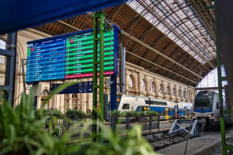 Trenurile Baia Mare – Viena vor circula pe o rută deviată până în decembrie 2026
