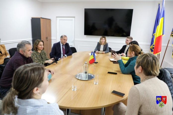 Vrancea susține echipele de robotică românești la competiții internaționale