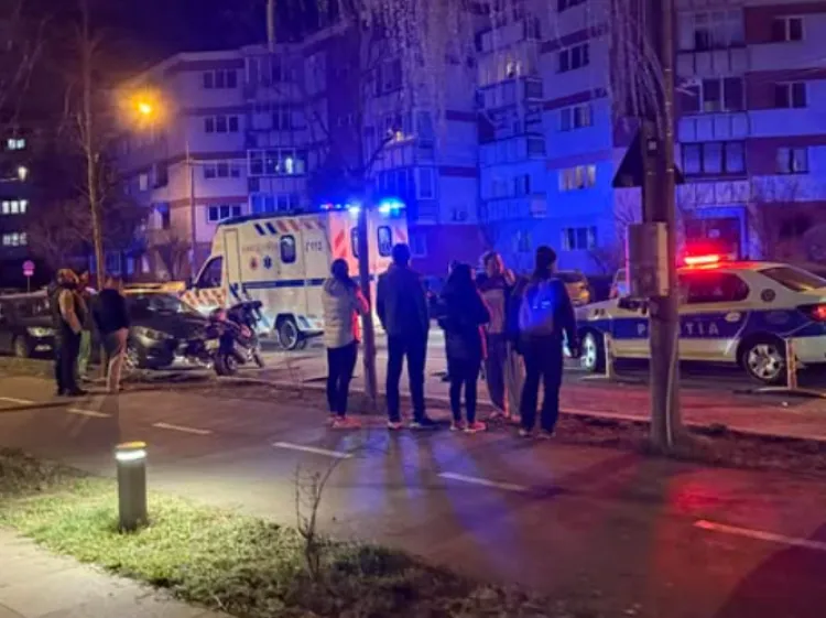 Accident rutier în Cluj-Napoca: două autoturisme și o motocicletă implicate