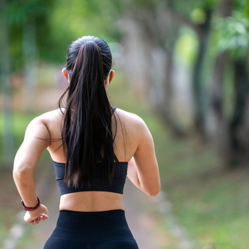 Beneficiile surprinzătoare ale mersului pe jos la diferite ore ale zilei