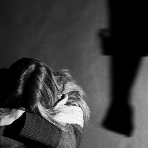 Gesturi simple care salvează vieți în situații de violență