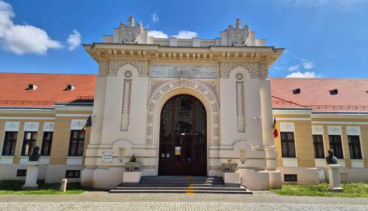 Expoziție de grafică dedicată lui Constantin Brâncuși, la Alba Iulia