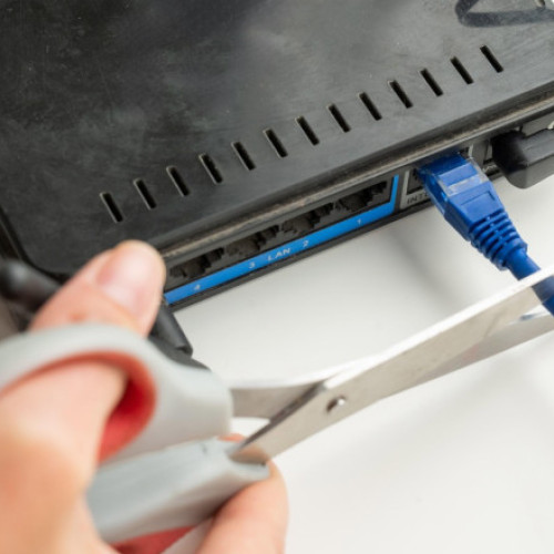 Comisia Federală pentru Comunicații din SUA interzice importul routerelor externe