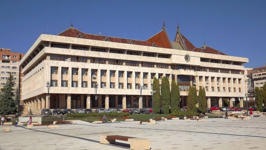 Prefectura Harghita se reorganizează: se reduc 8 posturi