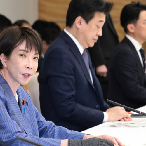 Japonia începe cea mai mare eliberare de petrol din rezerve strategice