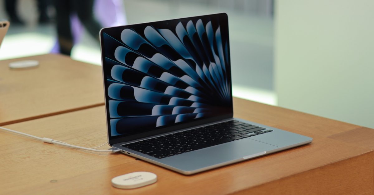 Acestea sunt cele mai bune oferte MacBook din martie 2026