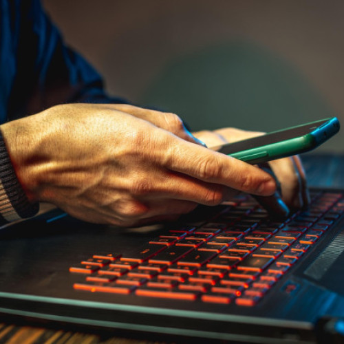 Campania „Uniţi împotriva escrocheriilor” își propune să protejeze utilizatorii online