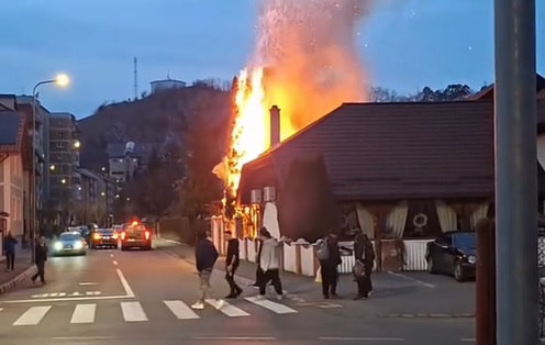 Incendiu devastator în cartierul Răcădău din Brașov, fără victime reportate