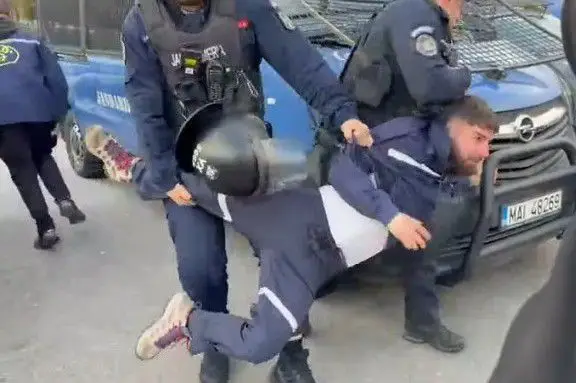 Tensiuni crescute la protestul minerilor din Piața Victoriei