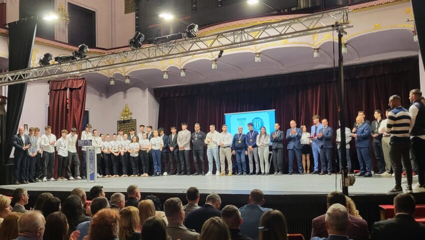 Clubul Sportiv Școlar Târgu Mureș și Liceul „Szász Adalbert” sărbătoresc jubileul împreună