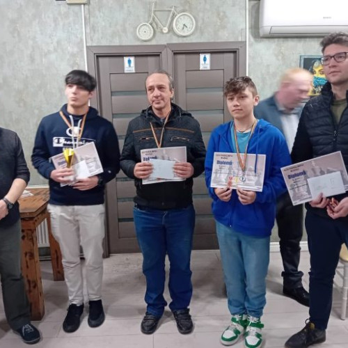 Micii şahişti din Focşani au concurat la competiţia ”Cupa Primăverii” din Buzău