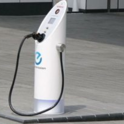 526 de stații de încărcare pentru maşini electrice în România - Un ghid disponibil de azi