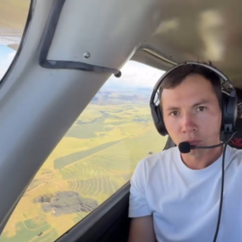 Un blogger rus de aviație a murit după doborârea avionului său de către apărarea aeriană