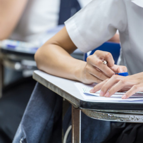 Elevii de clasa a XII-a și a XIII-a pot consulta baremul simulării Bacalaureat 2026