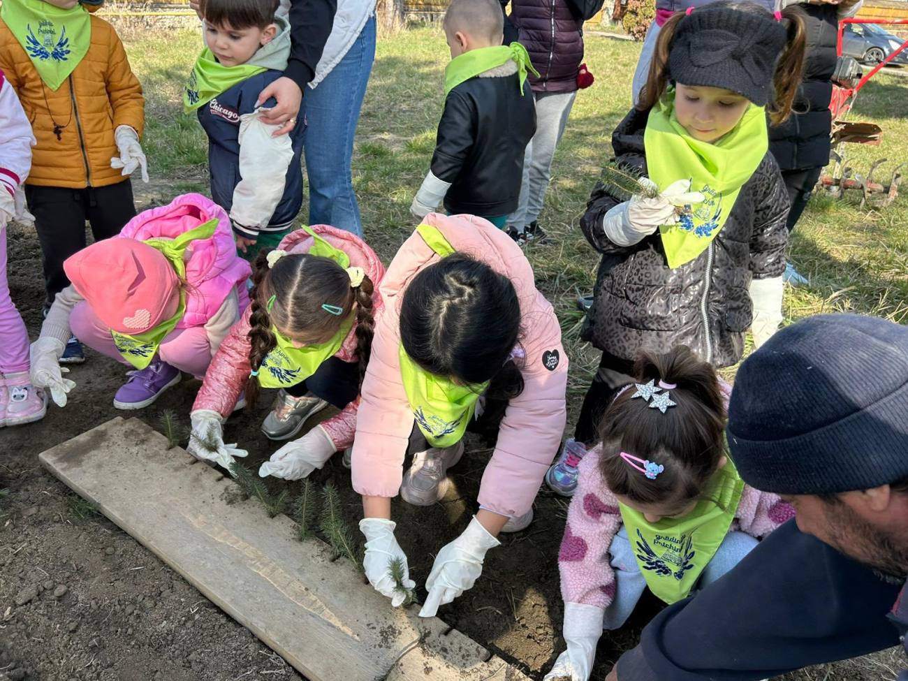 Preșcolarii din Pucioasa se implică în protejarea mediului