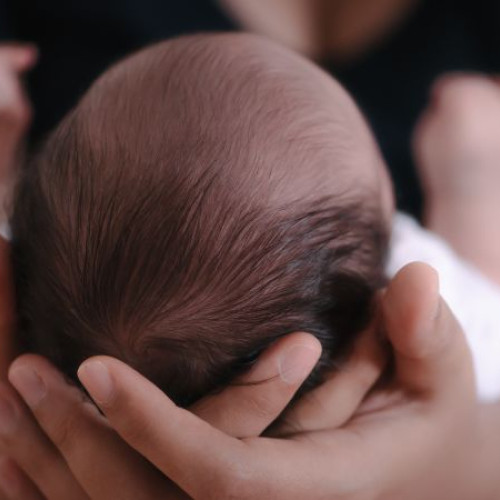 Părinții refuză îngrijiri preventive de rutină pentru nou-născuți, nu doar vaccinuri