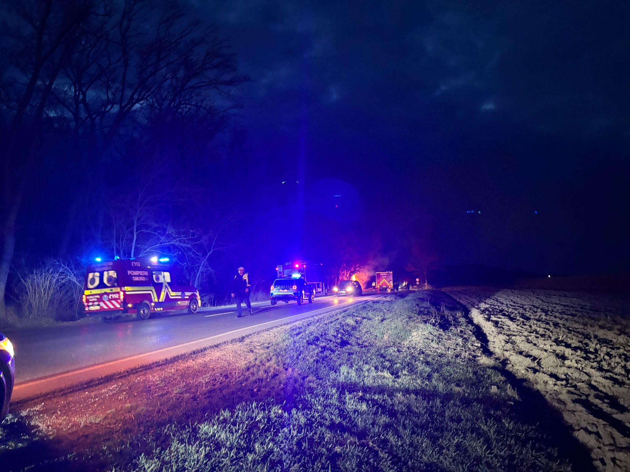 Accident grav în Dulcești: două mașini implicate, patru răniți