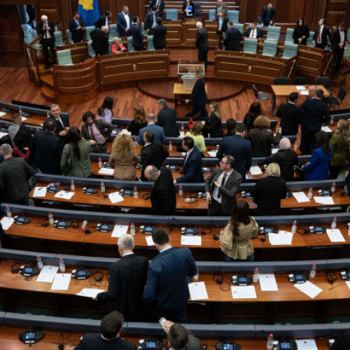 Curtea Constituțională a Kosovo respinge dizolvarea Parlamentului de către Osmani