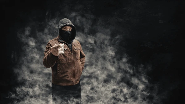 Pedepse severe pentru trafic de droguri în Neamț, doi tineri încarcerați