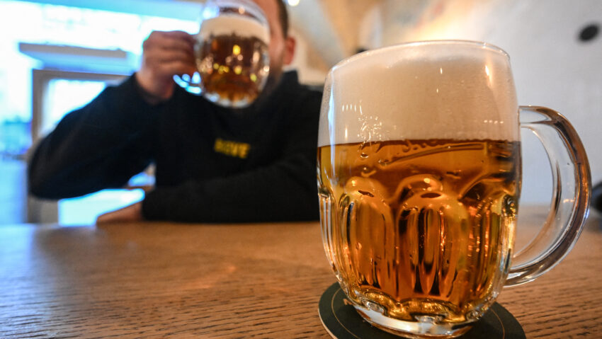 Amendă de 20.000 de lei pentru un local din Sfântu Gheorghe care servea minorilor