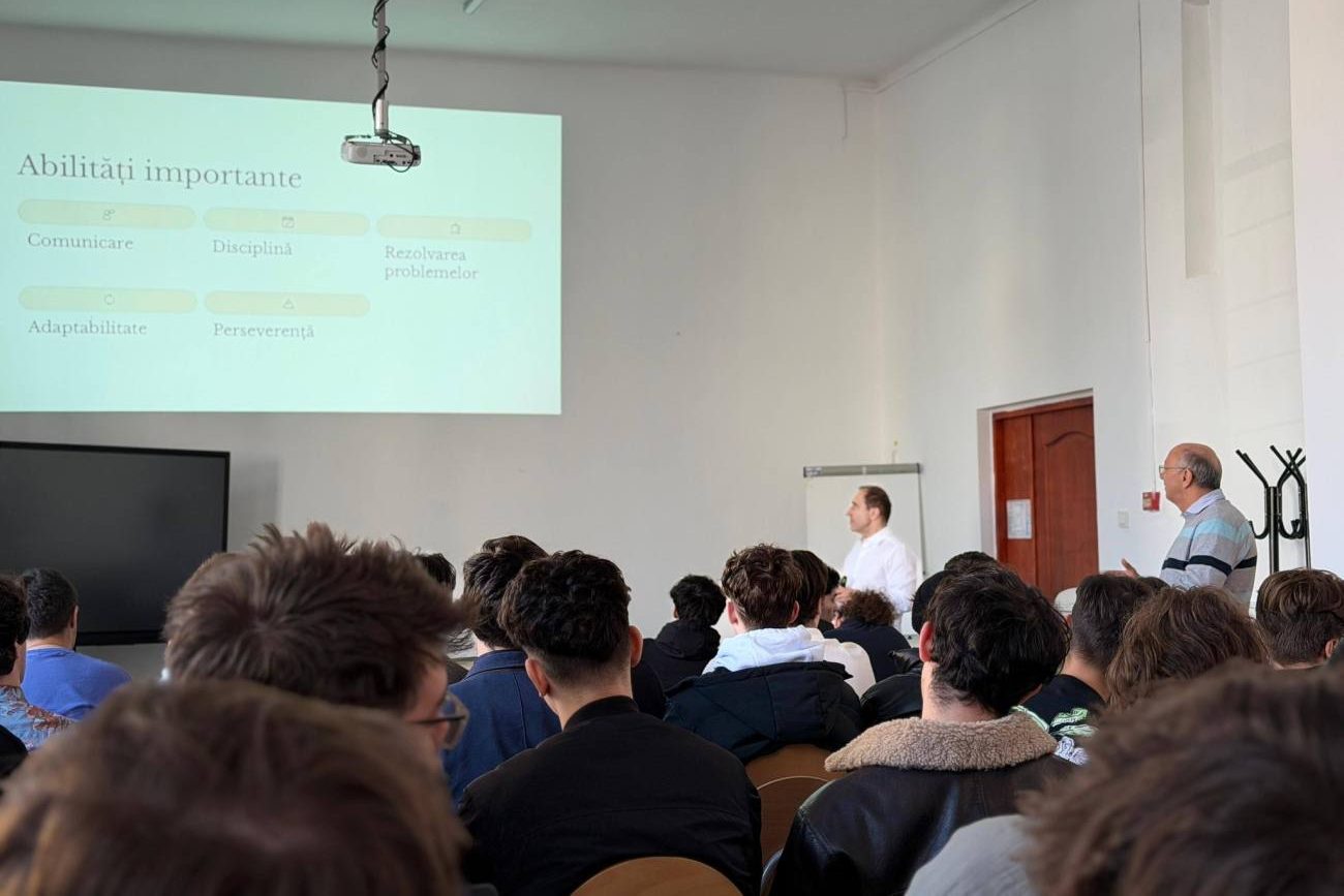 Ateliere pentru tineri la Târgoviște pentru conturarea viitorului profesional